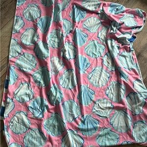 SAND FREE QUICK DRY REVERSIBLE BEACH TOWEL - SHELL -‎ BY SIMPLY SOUTHERN